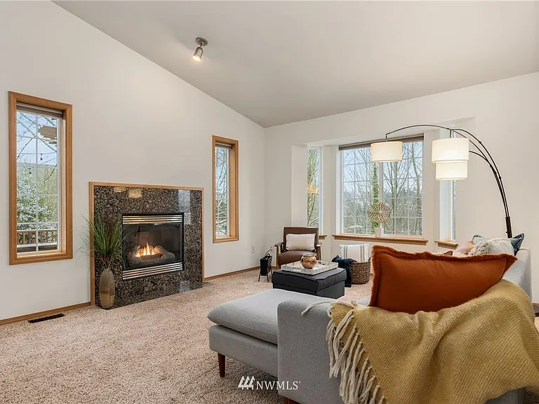 5070 23rd Ave SW — Photo 5