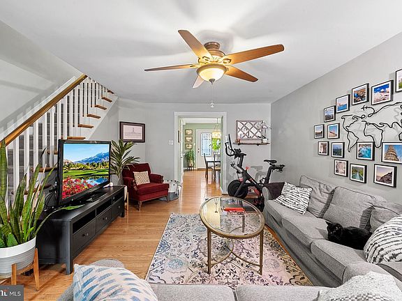3rd image of 3610 W Earlham St
