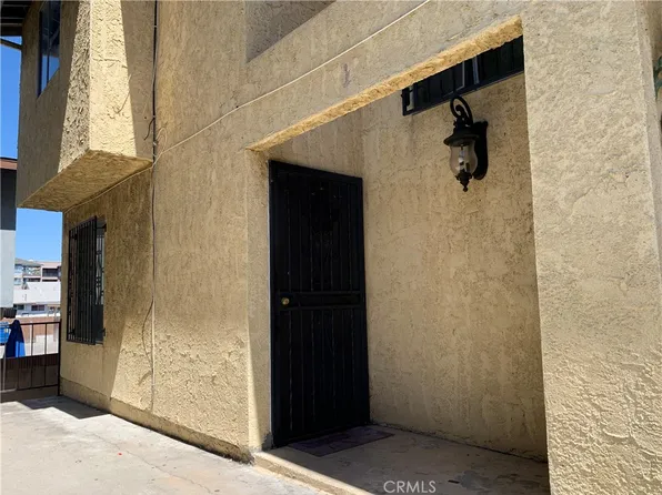 4305 Walnut St APT F, Bell, CA 90201