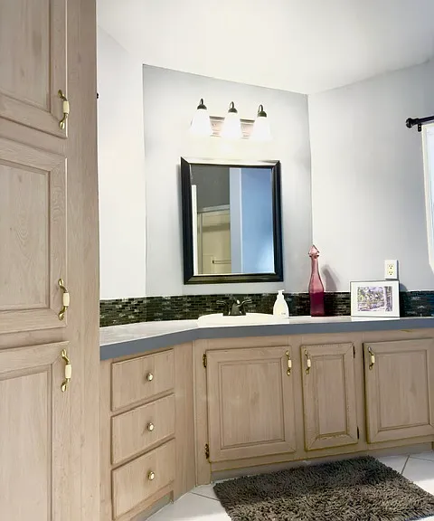 707 Robin Ln — Photo 8