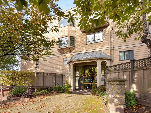 777 8th St #408, New Westminster, BC V3M 3S7