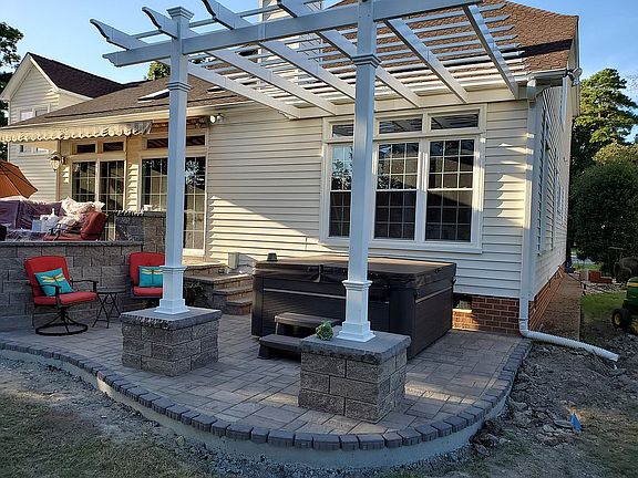 4th image of 408 Rock Creek Ct