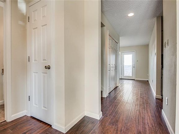 2nd image of 810 Ventura Park