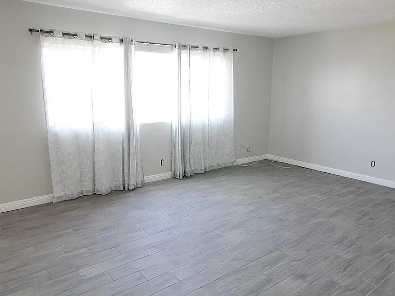 3247 W Century Blvd #8 — Photo 11