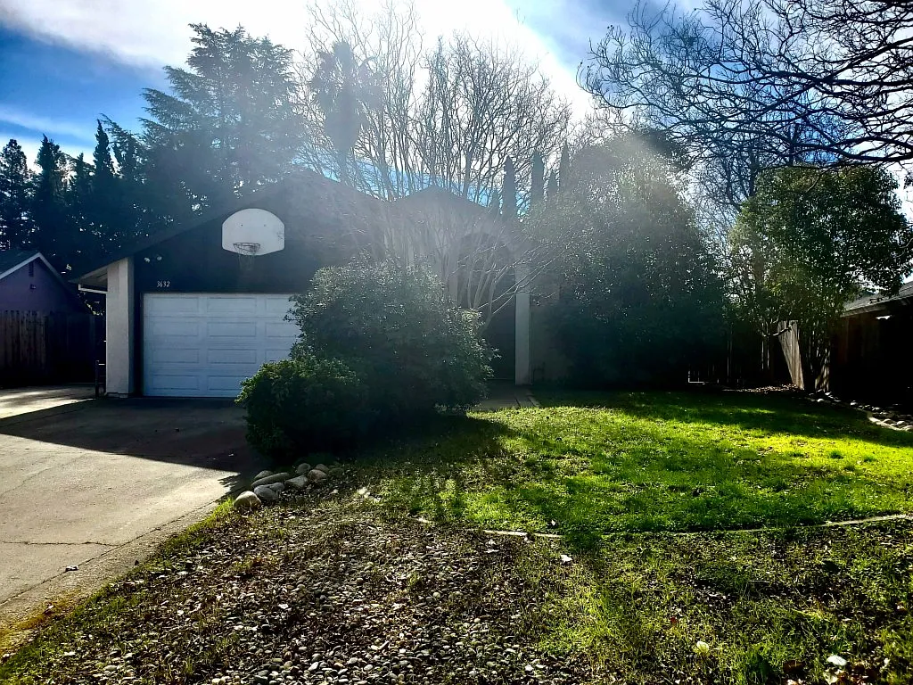 3632 Reedsport Ct photo 1