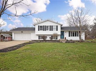 4193 Helmick Ave, Barberton, OH 44203