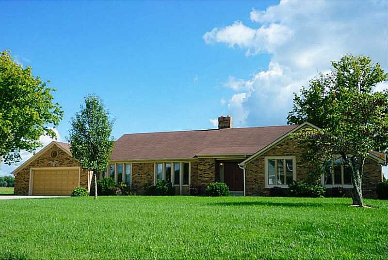 1st image of 588 Pebble Dr