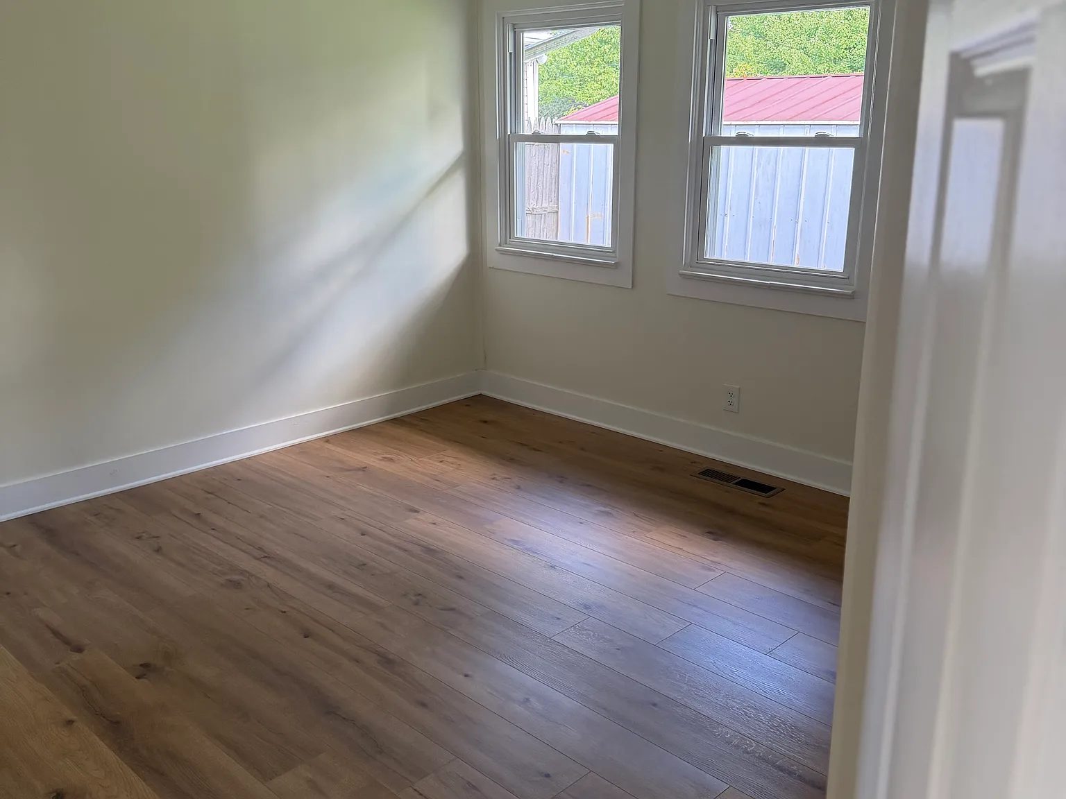 4 bed, 1272 sqft, $2,700 — Photo 3