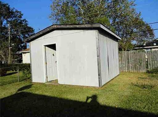 3rd image of 1361 Dogwood Dr