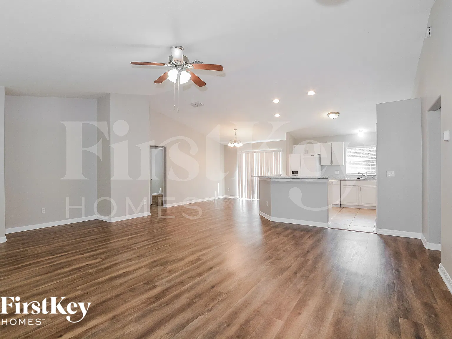 3 bed, 2.0 bath, 1460 sqft, $2,145 — Photo 3