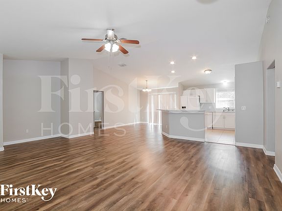 3rd image of 739 N Midland Dr