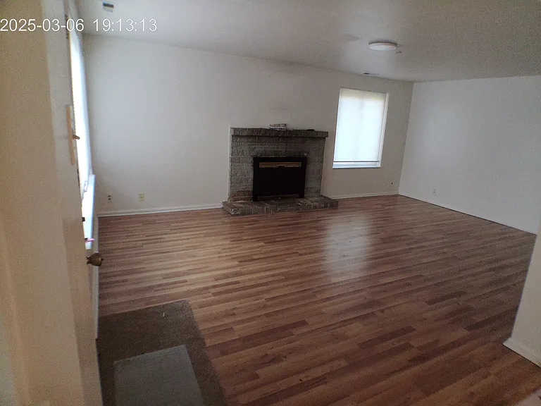 11503 30th Ave NE — Photo 2
