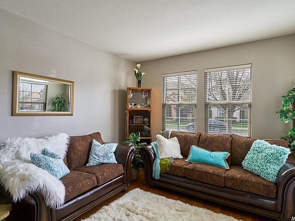 4th image of 617 Bramblewood Ave