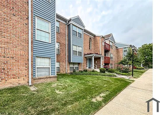 12 Cloverwood Ct #103