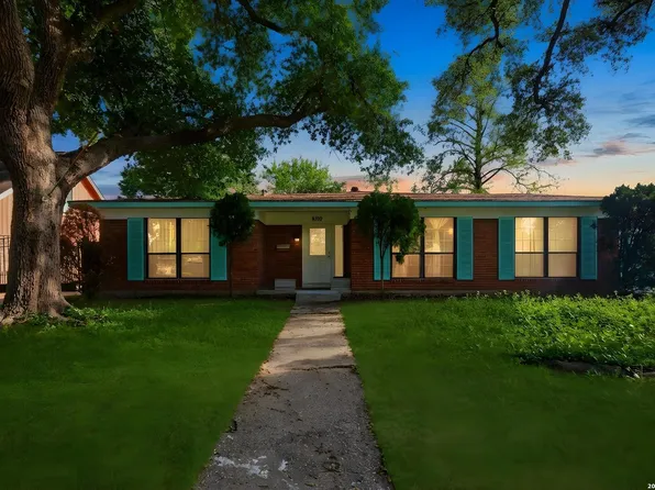 8310 GLENLEA ST, Houston, TX 77061