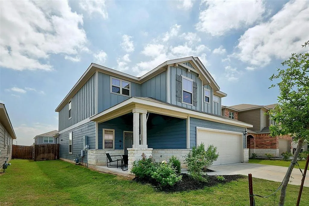 4 bed, 3.0 bath, 2057 sqft, $2,250 — Photo 2