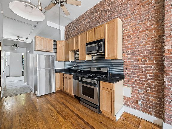3rd image of 332 E 116th St APT 2