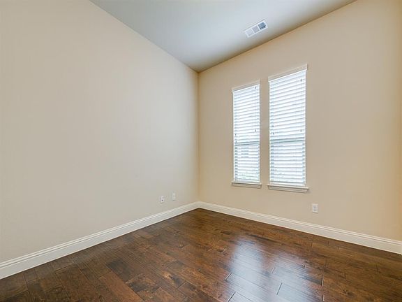 4th image of 4416 Querida Ave
