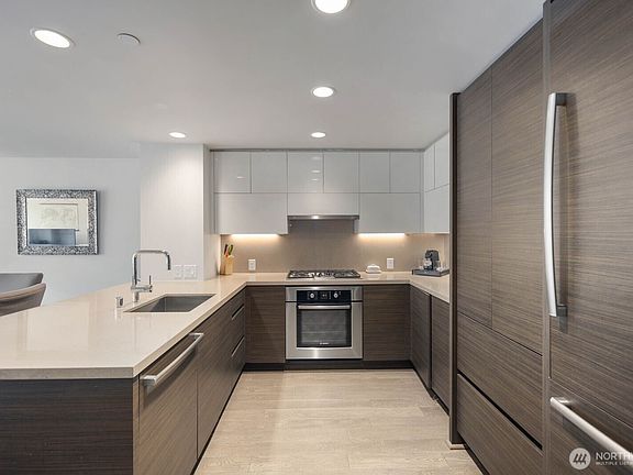4th image of 588 Bell Street #614S