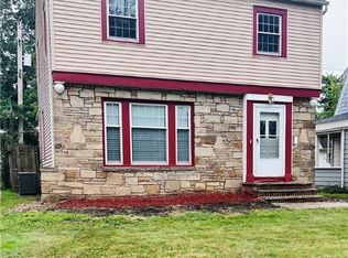 3694 Bainbridge Rd, Cleveland Heights, OH 44118