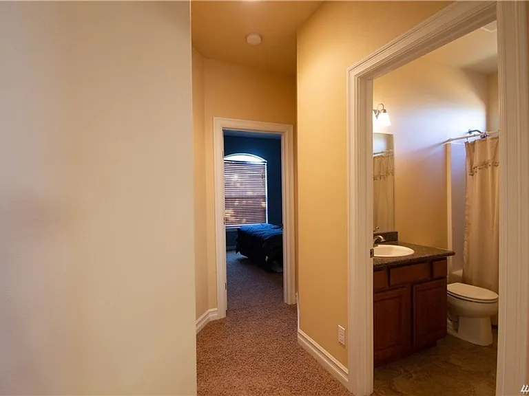 523 N Paxson Dr — Photo 19
