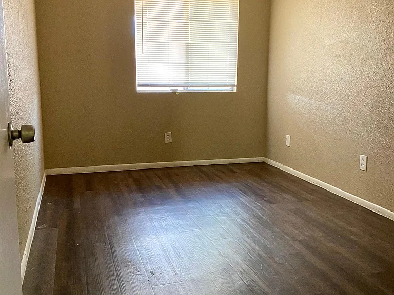 4112 N 69th Dr #1230 — Photo 13