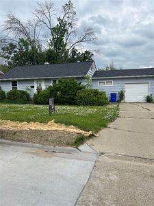 609 37th St NE, Cedar Rapids, IA, 52402