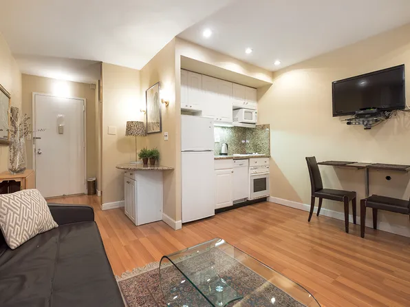 150 West 51st Street image 14 of 14