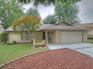 1808 Valley Rd, Sapulpa, OK 74066