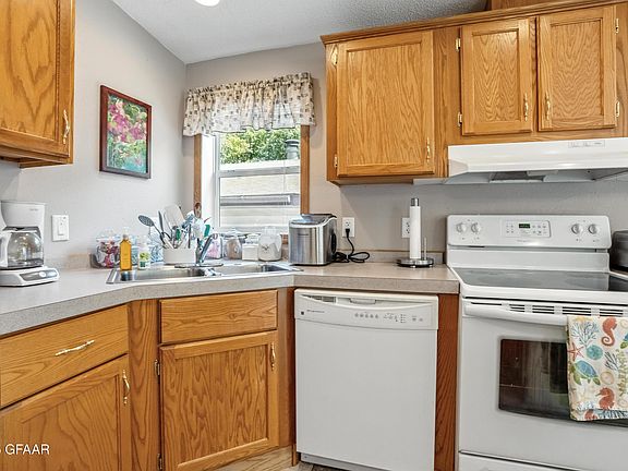 4th image of 19229 N Union Dr