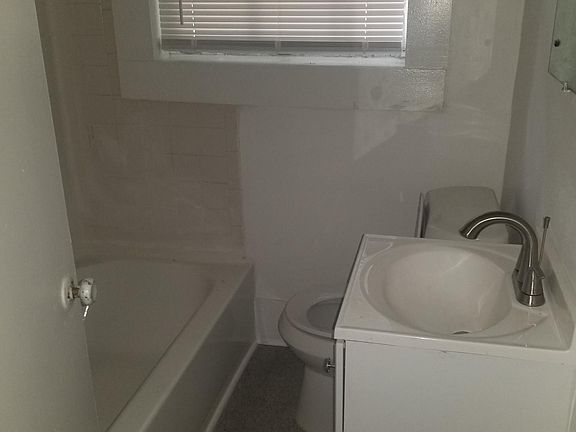 4th image of 4625 Avenue S