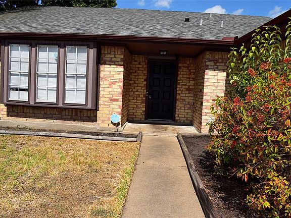 3rd image of 17030 Quail Bend Dr