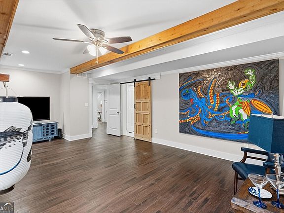 5th image of 4901 Bainbridge Ct