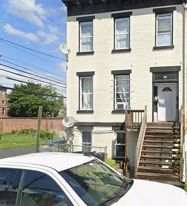 15 Clark St #C
