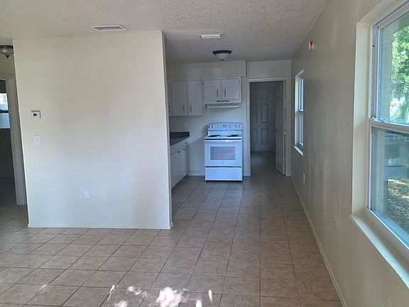2nd image of 5608 7th Street Ct E