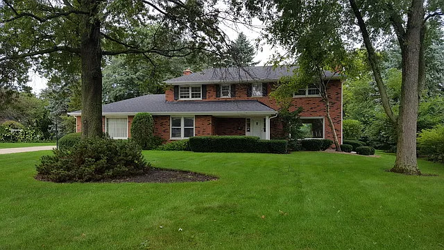 1612 Emerson Ct photo 1