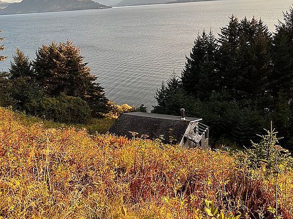 2nd image of Viekoda Bay