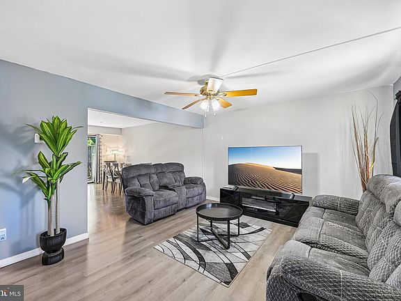 2nd image of 12 Roxburn Pl