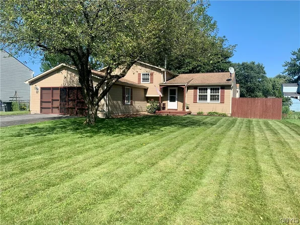 8462 Torchwood Ln, Cicero, NY 13039