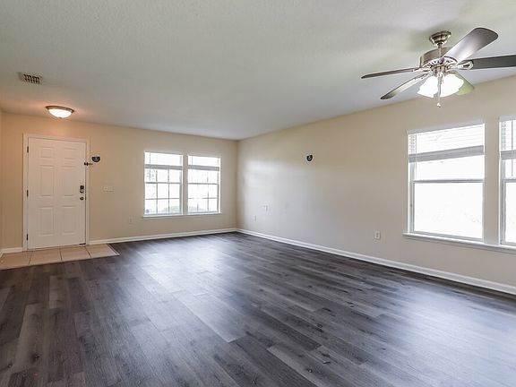 4th image of 12613 Wooded Bluff Ct