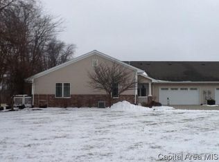 831 Longleaf Ct, Springfield, IL 62711