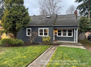 7045 38th Ave NE, Seattle, WA 98115
