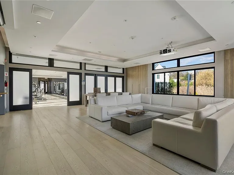 2 Rose Ln — Photo 32