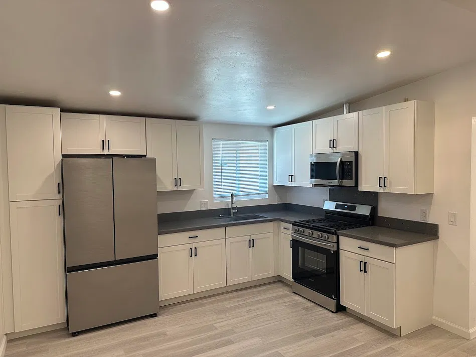 2 bed, 1007 sqft, $2,200 — Photo 3