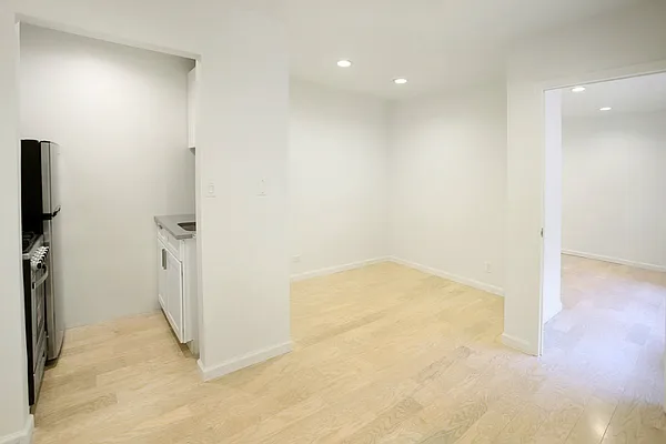 Rented by New York City Apartments | media 3