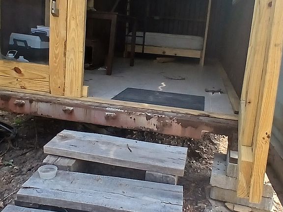 4th image of 322 Box Springs Rd