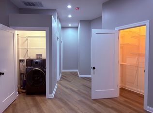 1203 W Roscoe St #2E, Chicago, IL 60657