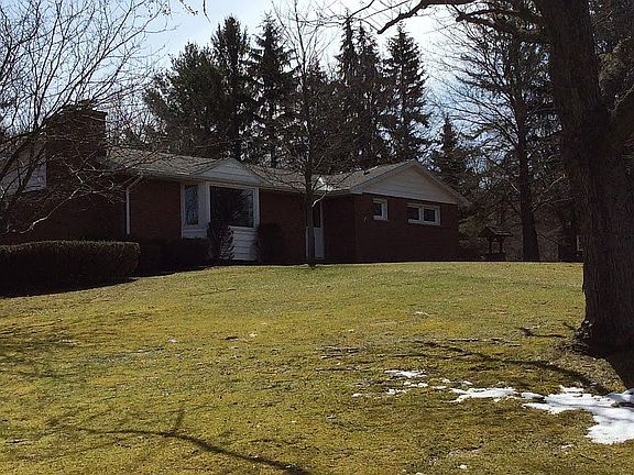 3rd image of 8625 Highland Dr