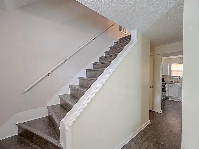 5393 Kirk Dr — Photo 16