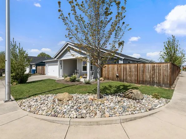 3949 Connor Dr, White City, OR 97503